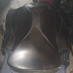 Saddle 