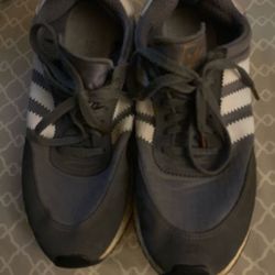 Adidas 1-5923   Size 11 gently used, but have lots of life left freshly cleaned