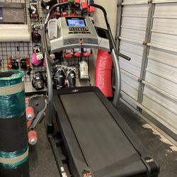 Treadmill NordicTrack X11i Incline Trainer Treadmill With 45 Day Warranty