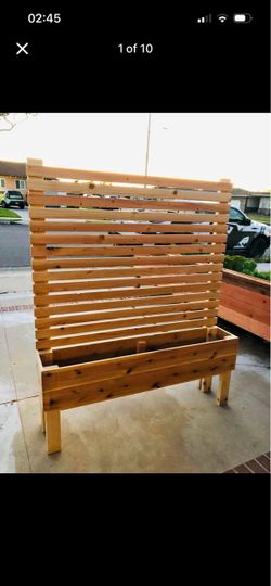Cedar Wood Raised Planter Box with Trellis