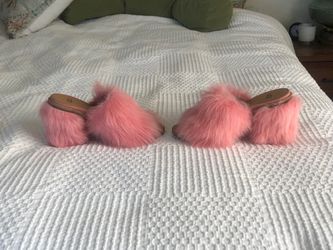 Ugg Shearling heals - size 7
