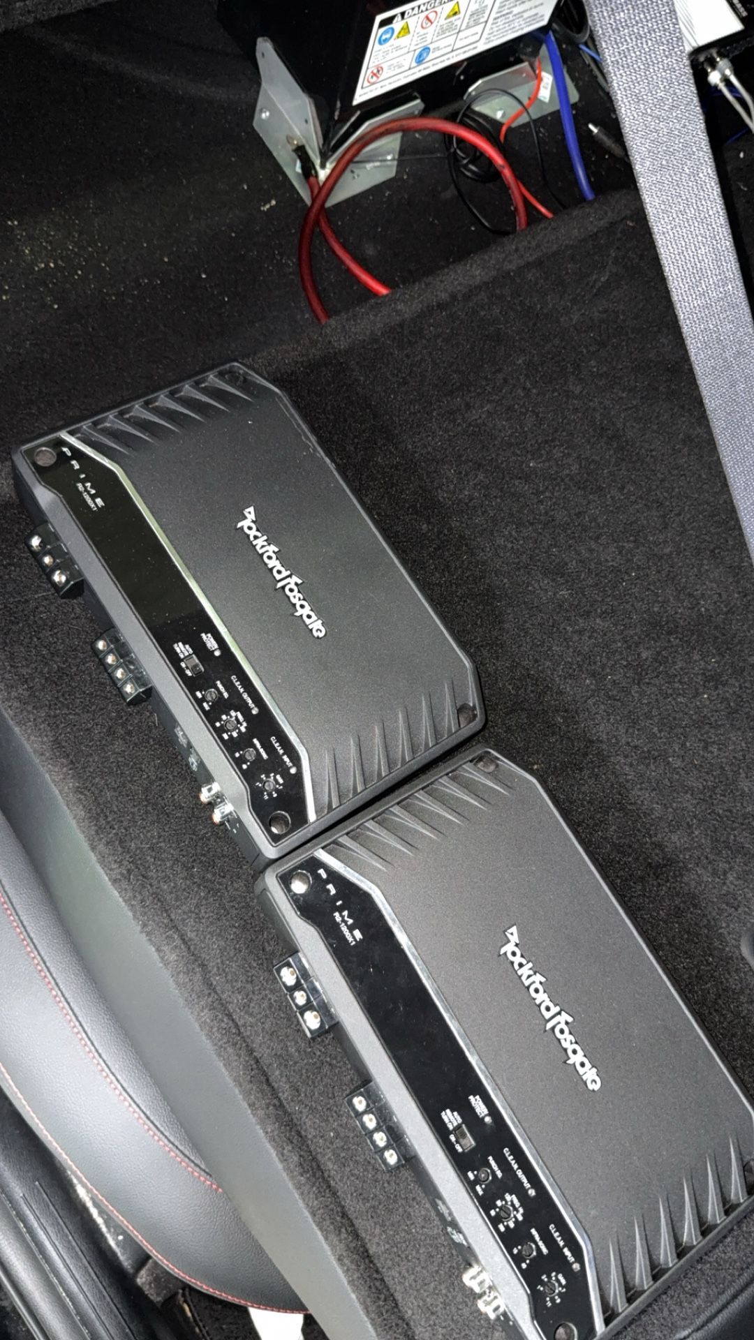 2 Rockford Amp 1200watt