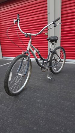 Schwinn Mt Bike 26 ready to ride