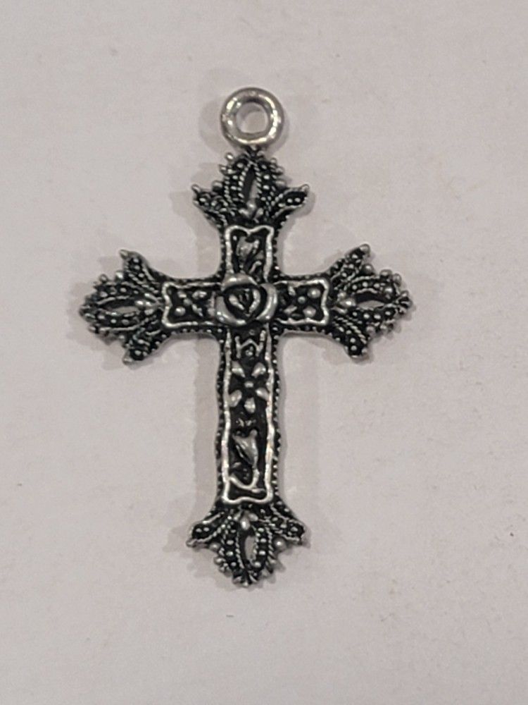 Silver Tone Cross Pendant ~ No Chain