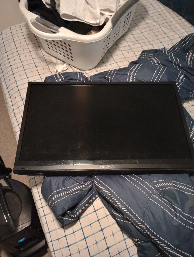 Insignia Flat Screen