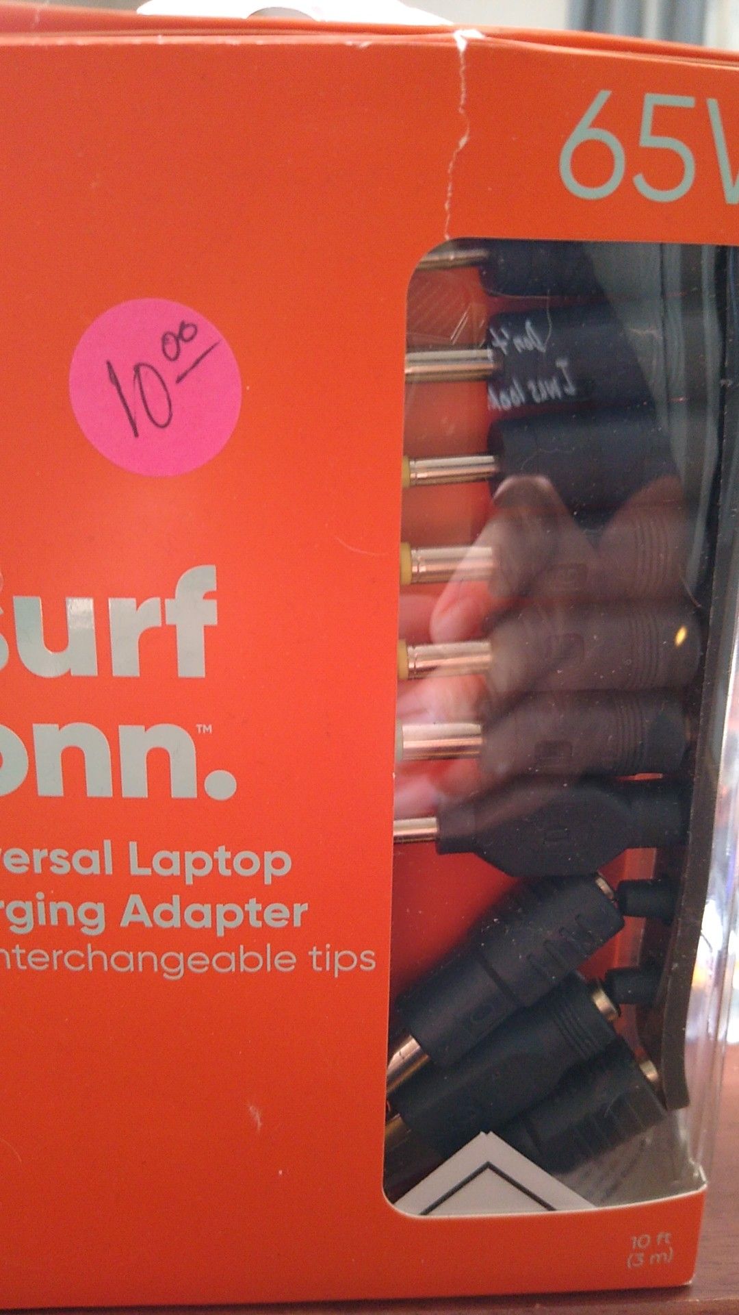Surf onn universal laptop charging adapter 65 watt