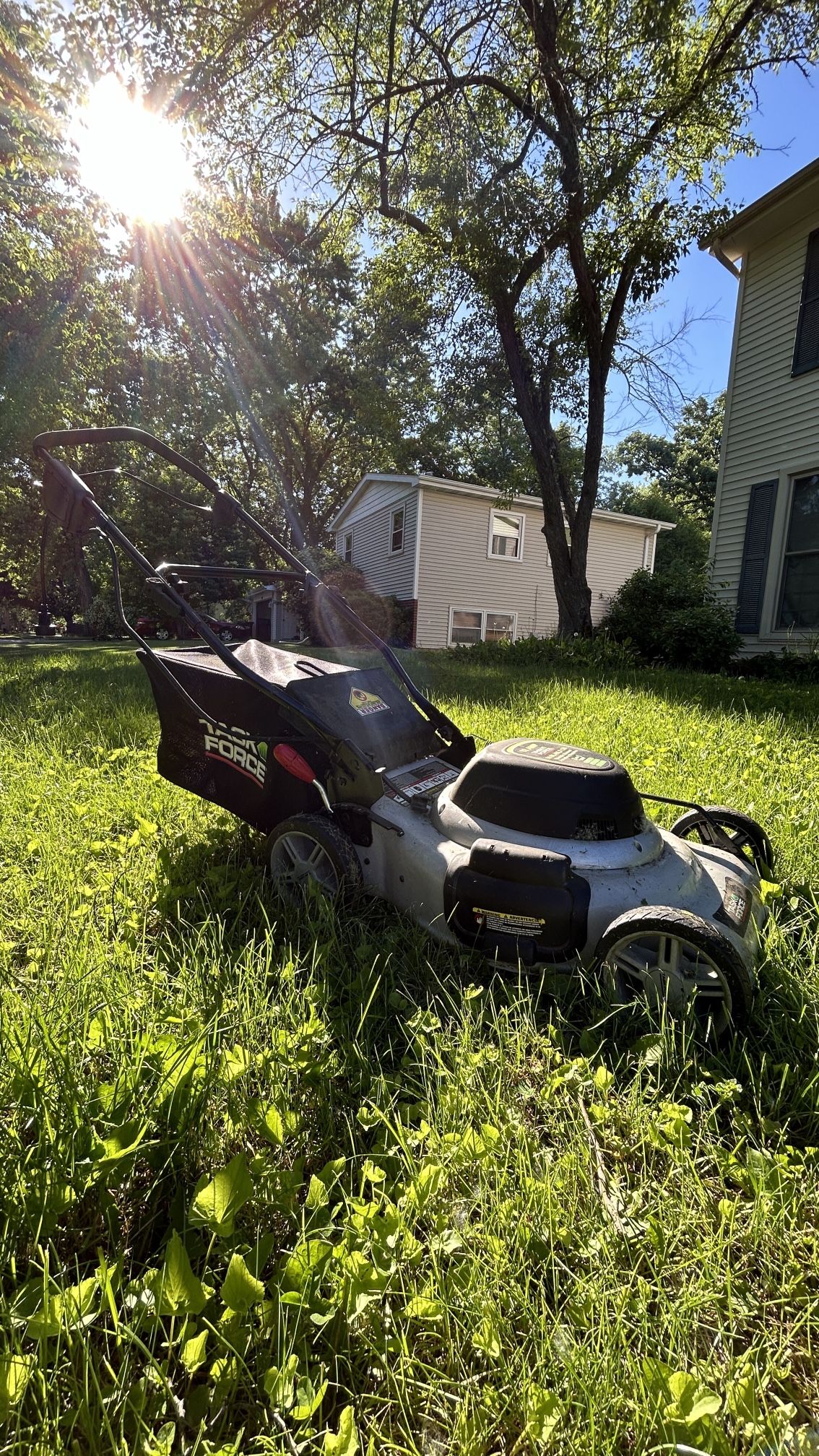 12 AMP TASK FORCE 18 IN. ELECTRIC MOWER FOR SALE!!!