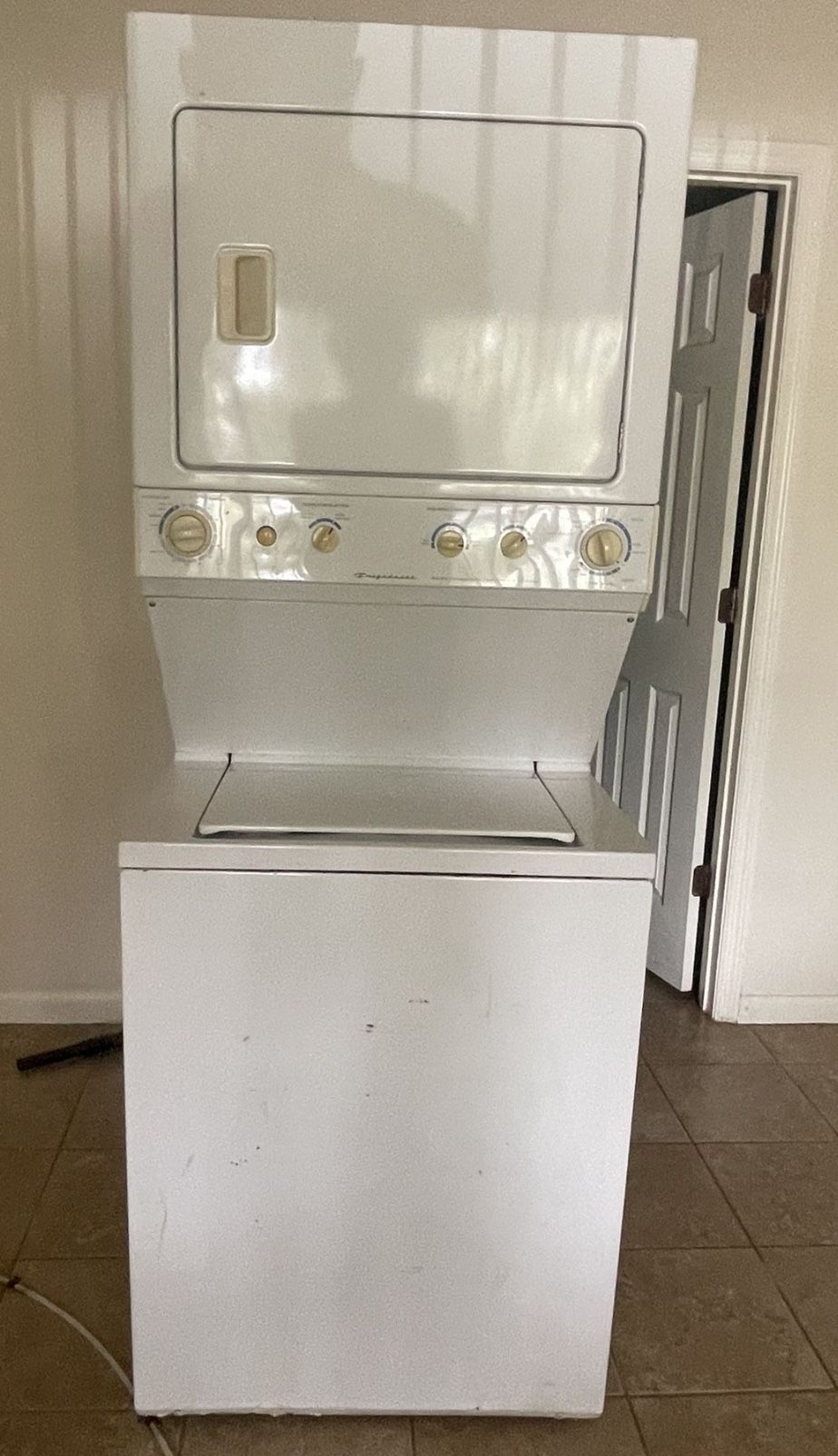 Frigidaire Stacked Washer Dryer Combo for Sale in Stuart, FL OfferUp