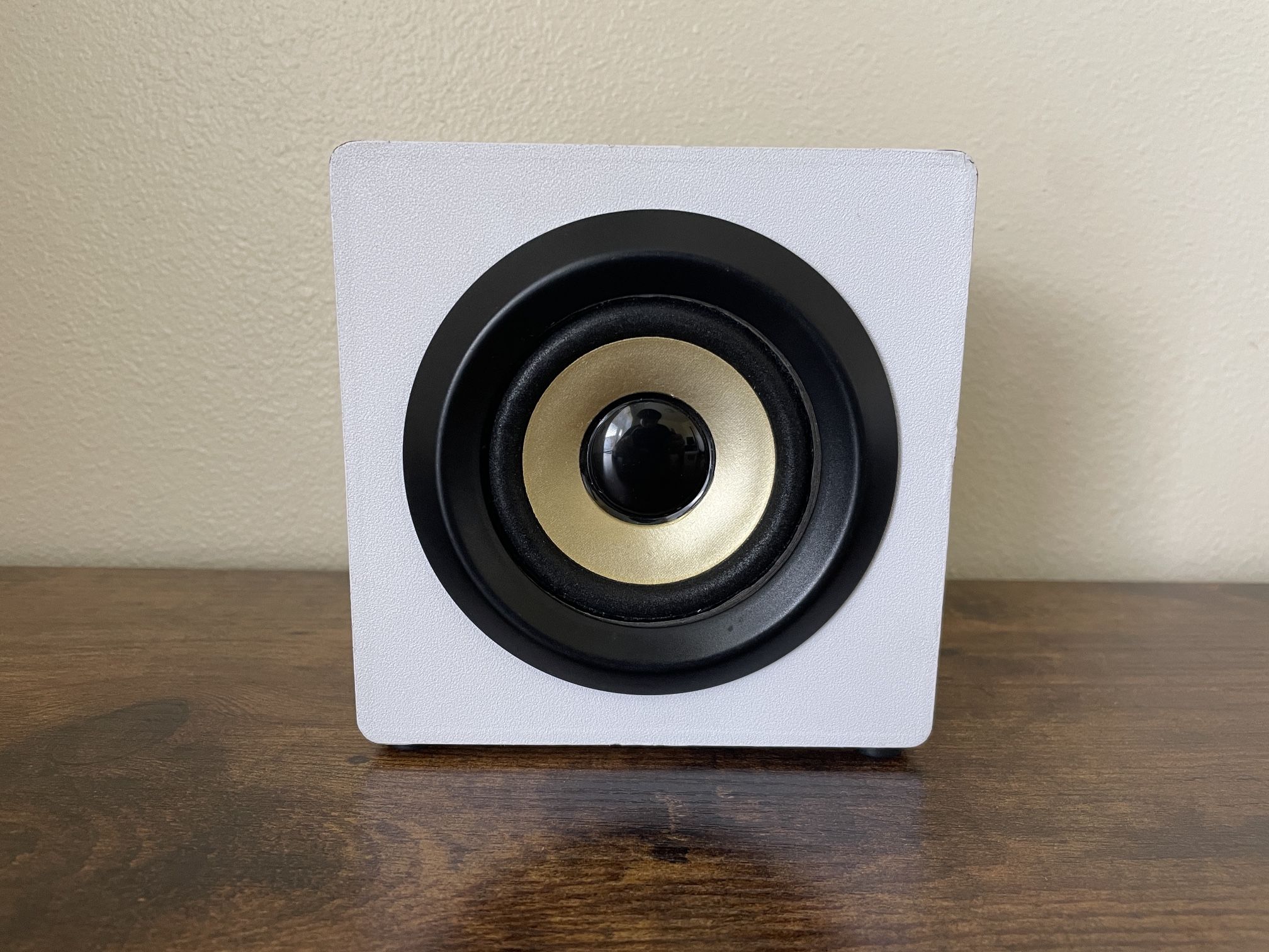 iWave Wireless Bluetooth Subwoofer Speaker