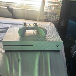 Xbox One S 