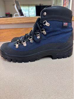 Danner Crater Rim Light 6" Hiking Boots in the rare Midnight (Black/Blue)