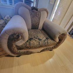 Free Couch 