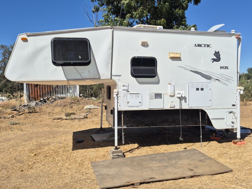 2002 Arctic Fox Cab Over Camper
