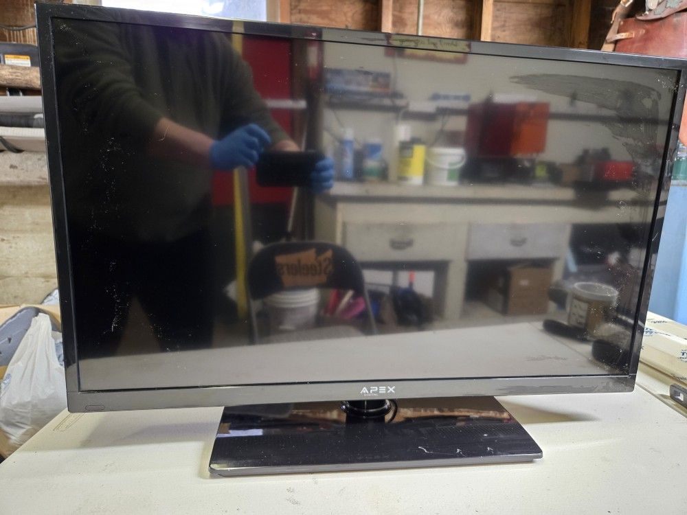 Apex Digital 32" 1080p HDTV