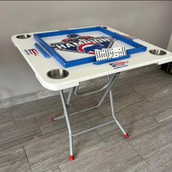 Dominos table