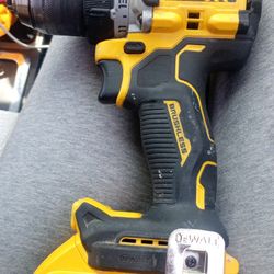 DeWalt Drill 20v With Battery 