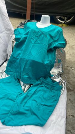 Size Large, Teal Scrubs Set