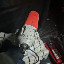 Milwaukee Impact Wrench 