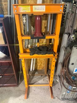 Hydraulic press