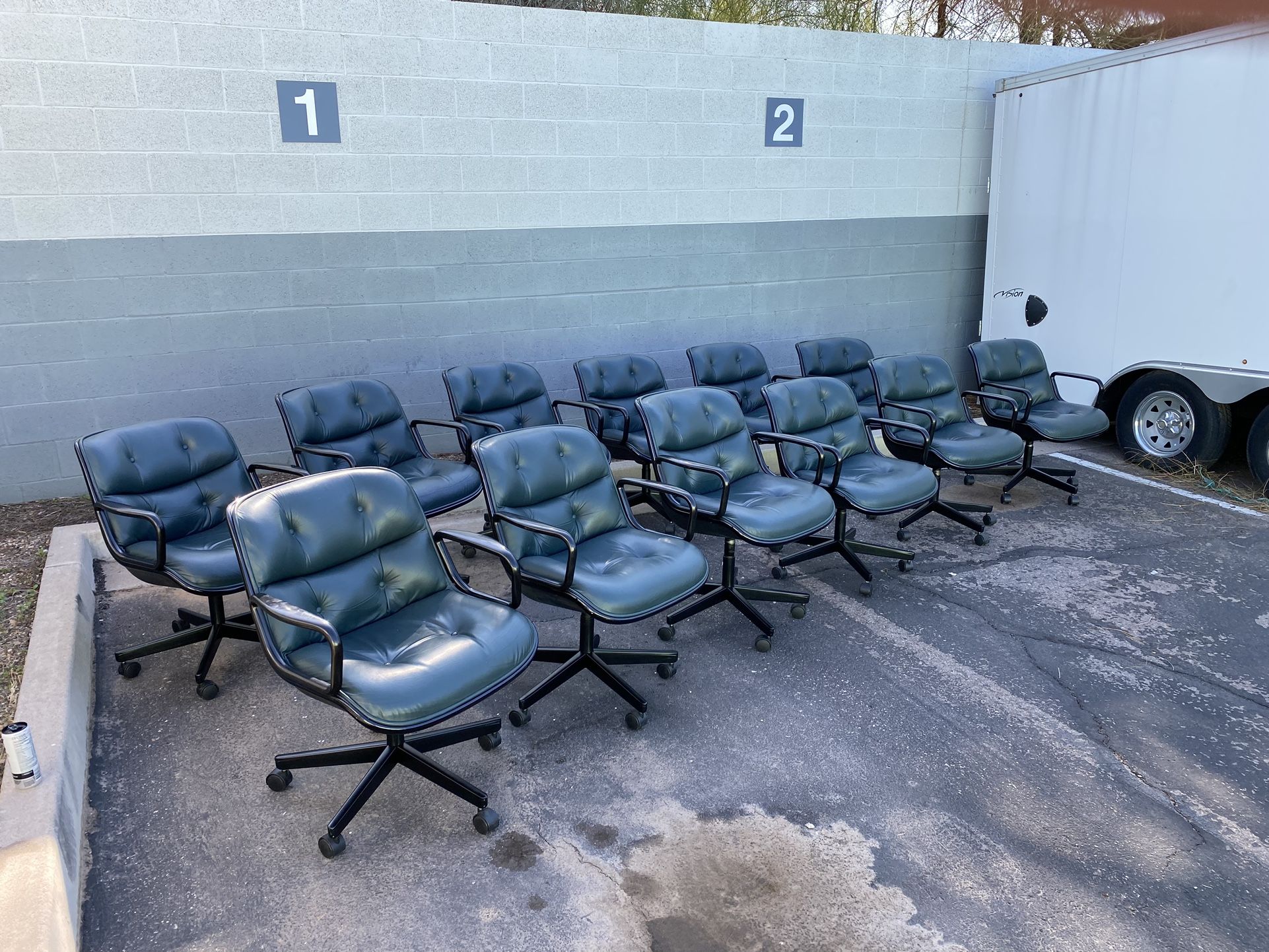 (10) Charles Pollock Executive Chairs For Knoll