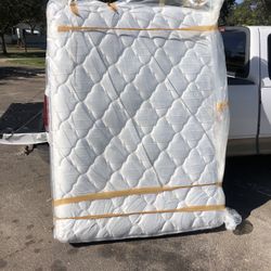 Queen mattress super clean