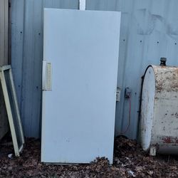 old fridge set up for cold smoker