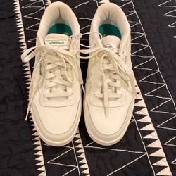 White Reebok Shoes Men’s 9.5