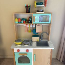 Play Kitchen 