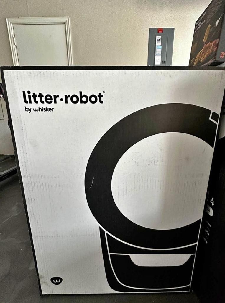 Whisker Litter-Robot 4 Automatic Self-Cleaning Cat Litter Box *BRAND NEW SEALED*