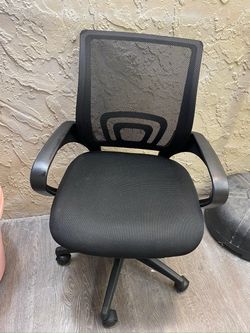 Black Mesh Office Chair - Local Delivery for a Fee - See My Items 😎