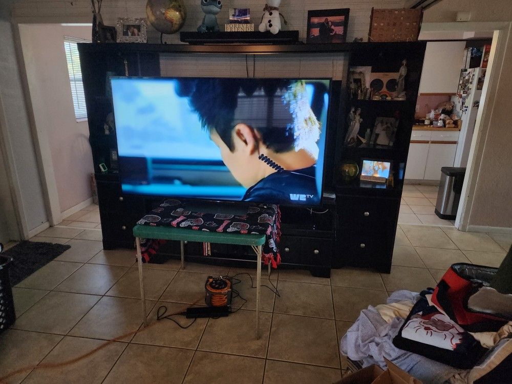 SONY 65INCH SMART TV Great Picture