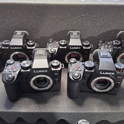 Panasonic Lumix DC-G9M2- NEAR MINT (LOT OF 5)