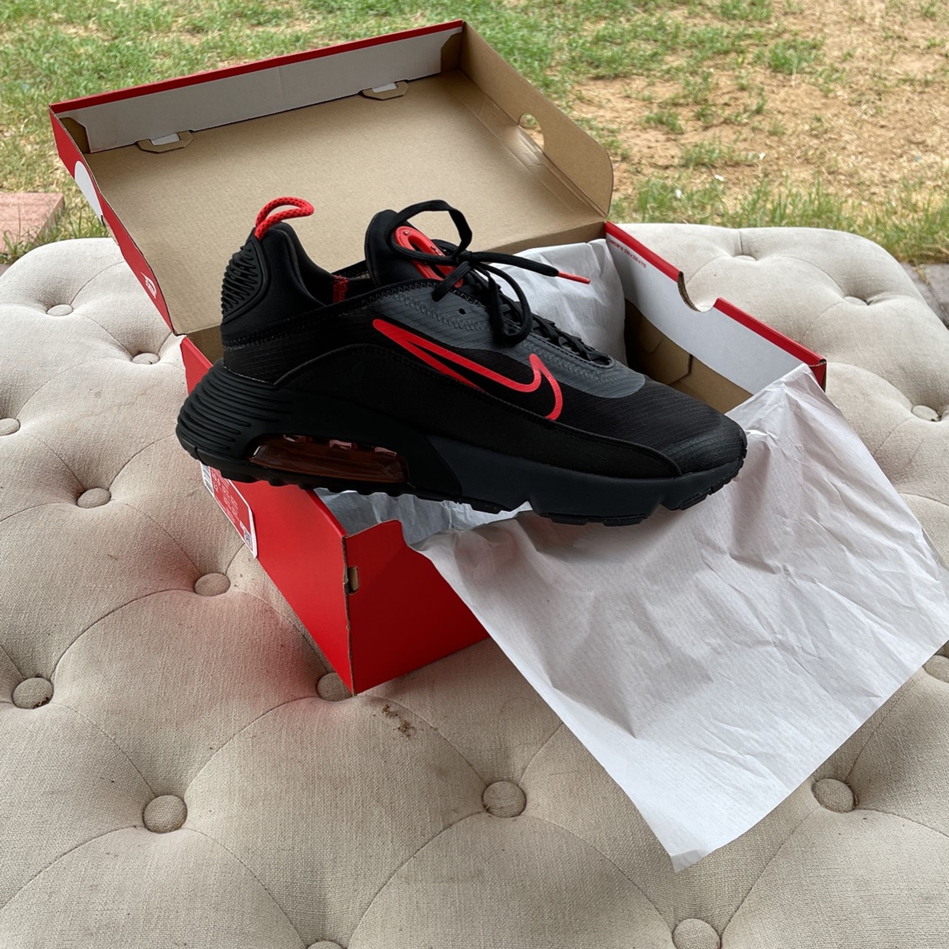 Nike Air Max 2090s (red & black)