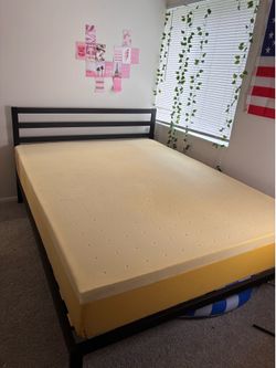 Bed and mattress size queen