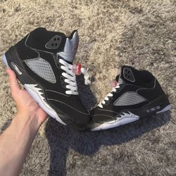 Air Jordan 5 Black Metallic Reimagined 
