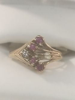 14K RUBY AND DIAMOND RING