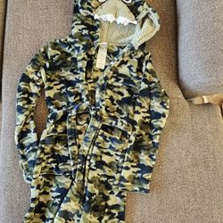 Hooded Robe Size 10/12