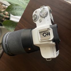 Canon EOS M50 Mark II + stock lens