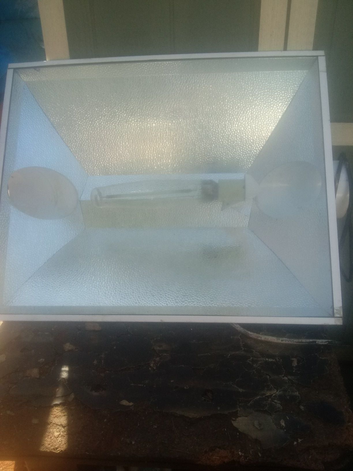 Working Grow light