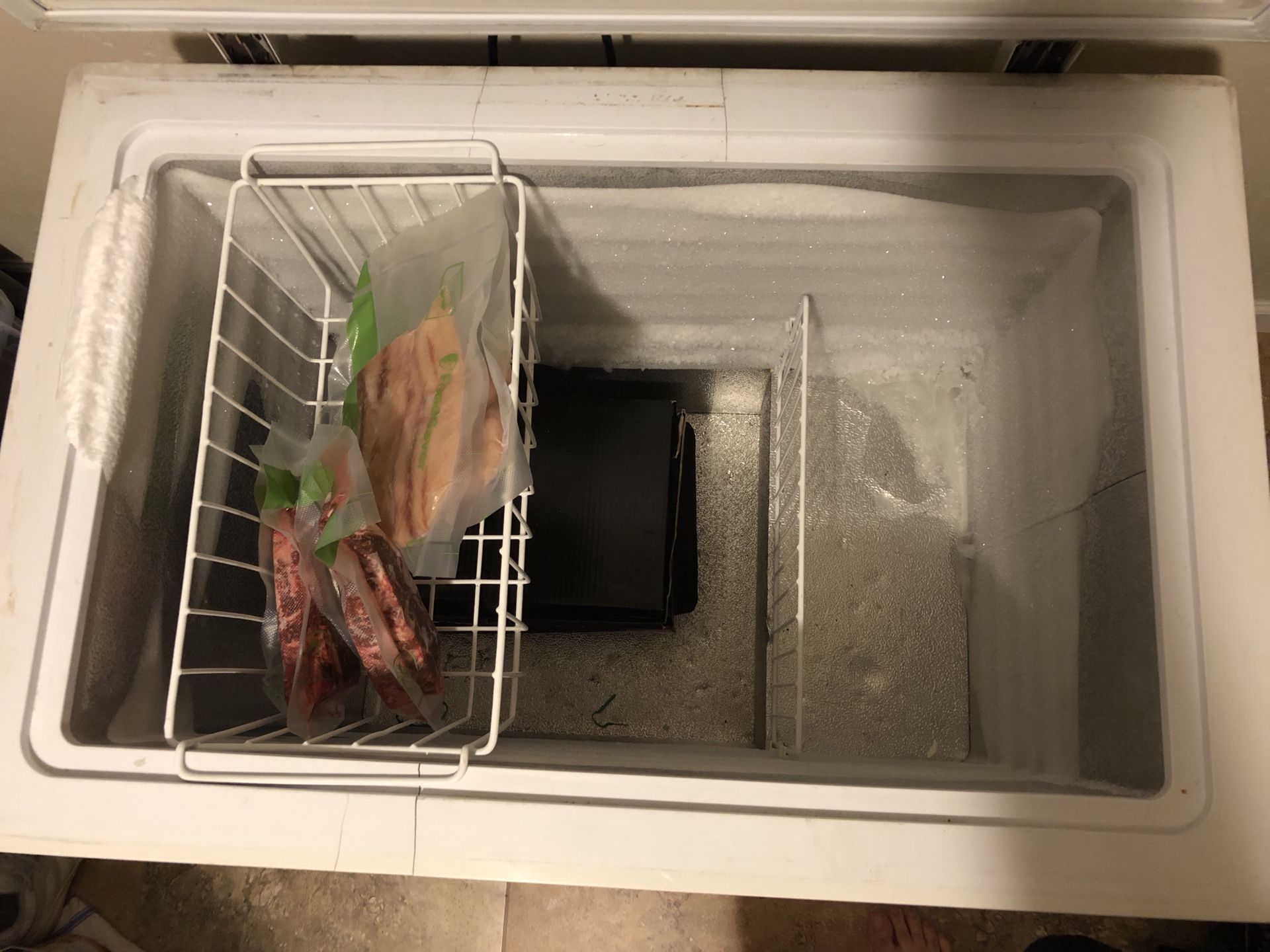 Magic Chef Chest Freezer for Sale in Phoenix, AZ OfferUp