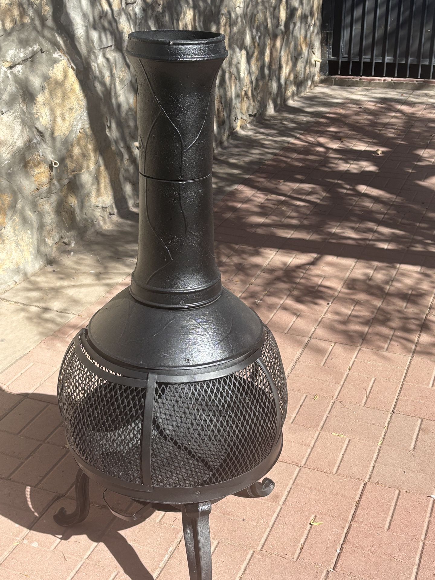 Outdoor Fire Pit/Chiminea for Sale in El Paso, TX - OfferUp