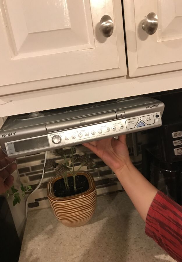 Radio am fm cd para gabinetes de cocina marca sony