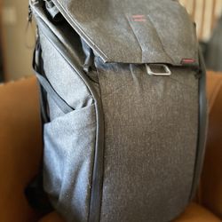 Peak Design 30L Everyday Backpack - Dark Grey
