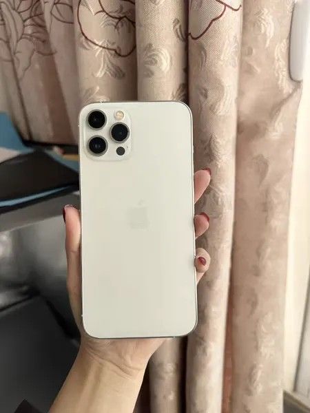 13Promax white 256G original genuine product without any repair, unlocked, dual SIM dual standby, all functions are normal and intact, the appearance 