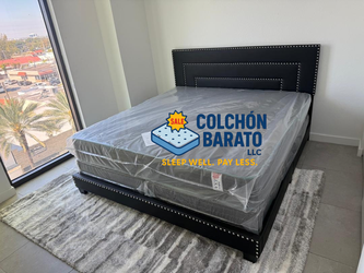 NEW MATTRESS KIN SIZE PLUSH WITH BOX SPRING