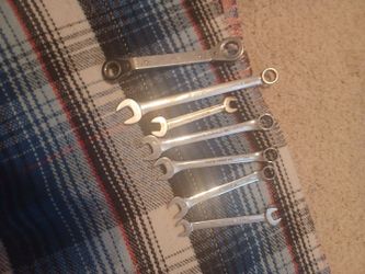 7 wrenchs all life time warranty