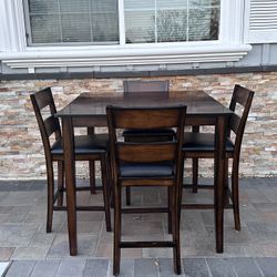 Dining Table With 3 Chairs