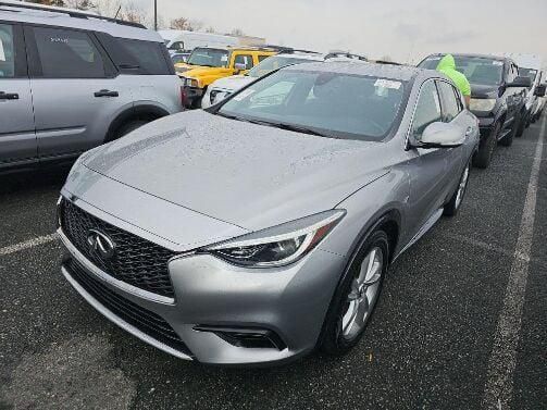 2017 INFINITI QX30