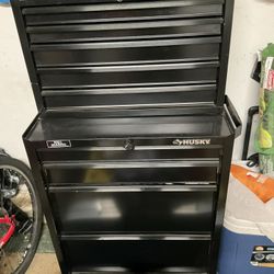 Husky Toolbox With Key 