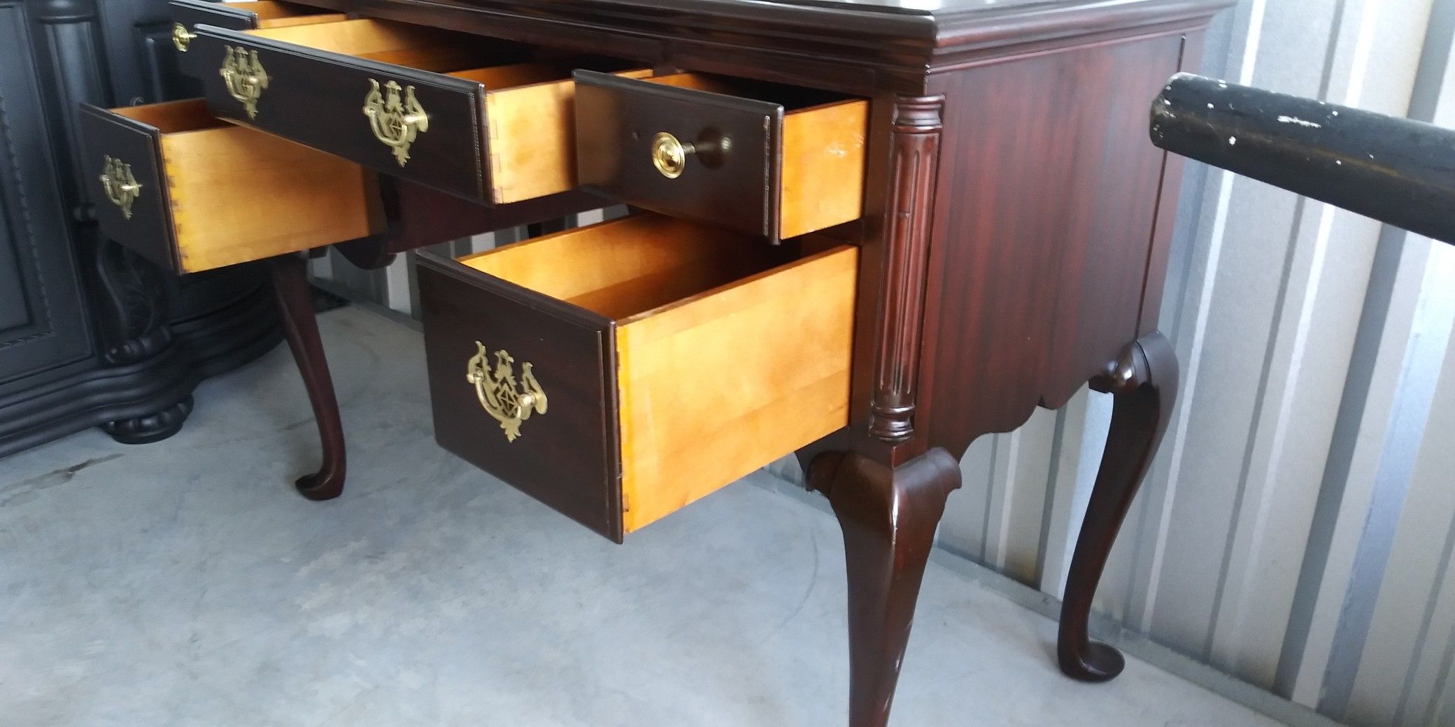 Antique Vanity Dresser/ Hall table/ stationary unit Solid Mahogany Wood refinish with a Mahogany. stainFREE DELIVERY